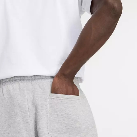 ⏰️NWOT: Mens Gray New Balance Logo Joggers - Size XL - Picture 9 of 12